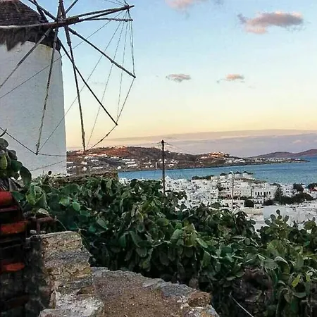 Traditional Split Level House In Mykonos Town