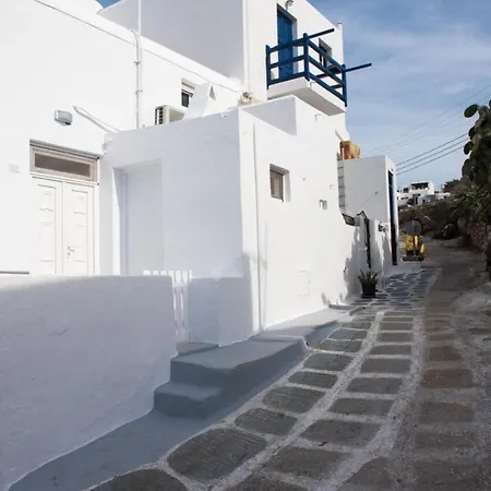 Semesterbostad Traditional Split Level House In *